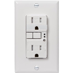 Prise de courant DDFT inviolable de 15A avec mécanisme d'autovérification et plaque et veilleuse, blanc