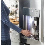 Réfrigérateur à 2 portes latérales de 27,7 pieds cubes avec congélateur au bas et distributeur Keurig, acier inoxydable