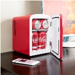 Mini-réfrigérateur refroidissant et chauffant Coca-Cola pour 6 cannettes, avec haut-parleur Bluetooth intégré