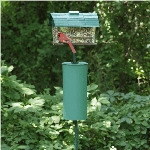 Écran anti-écureuil en forme de tuyau de métal