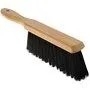 Brosse en fibres noires pour comptoir de bois